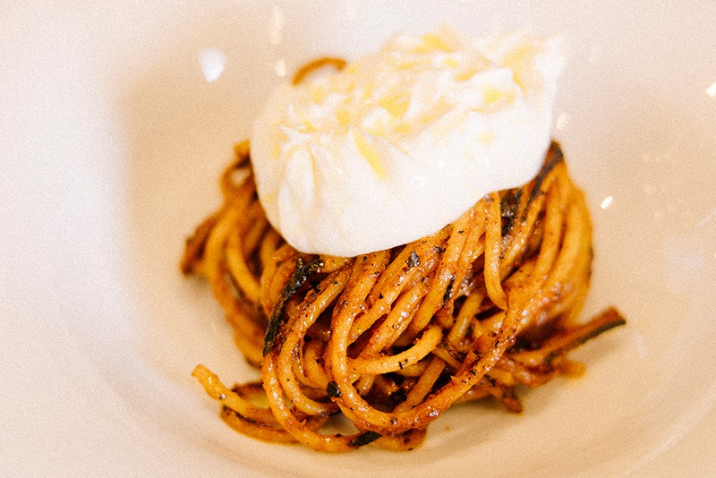 Piatto di cucina tipica pugliese del ristorante Dosa